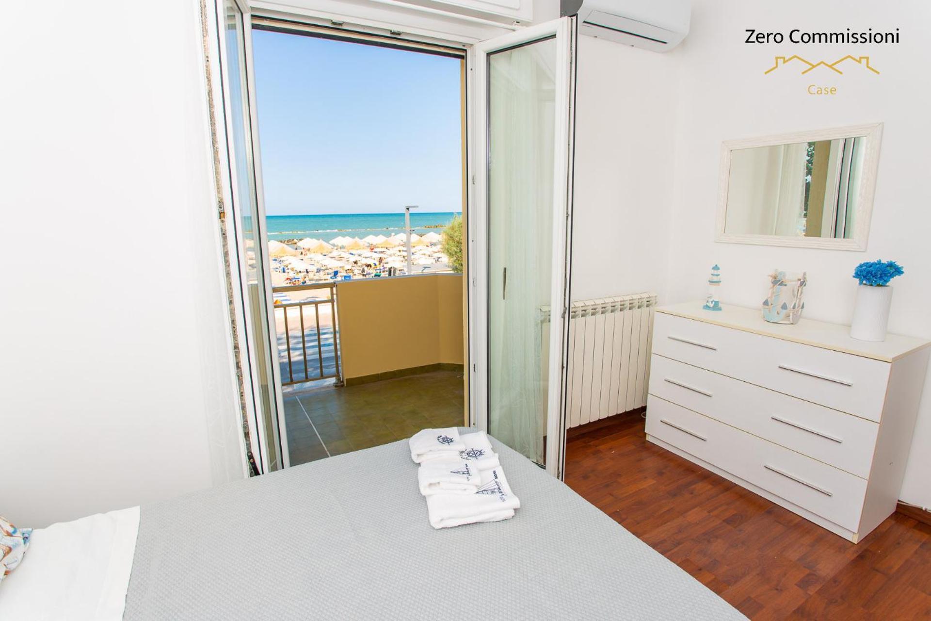 Palm Beach House - Vista Mare มอนเตซิลวาโน ภายนอก รูปภาพ